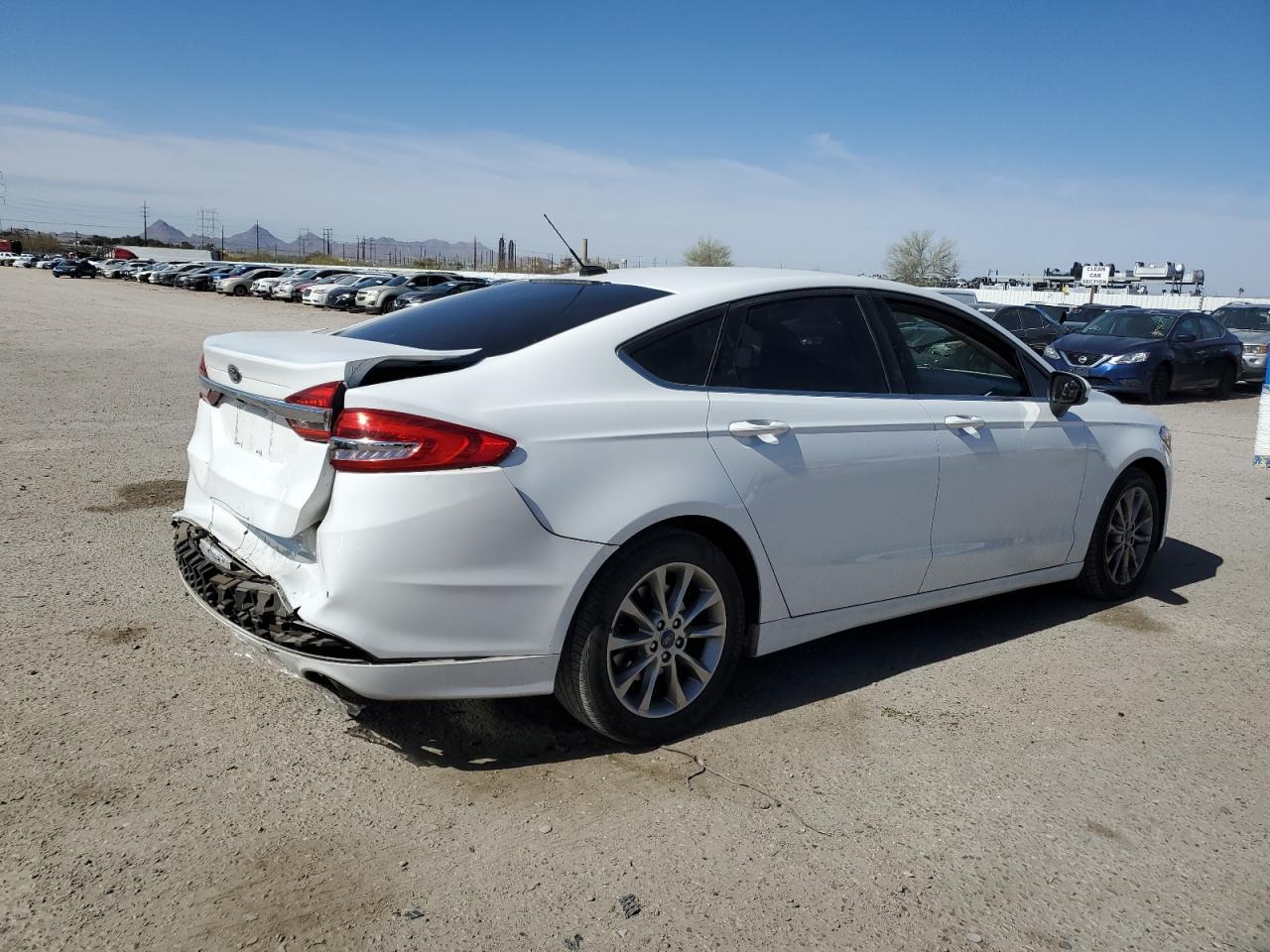 2017 FORD FUSION SE - Image 3