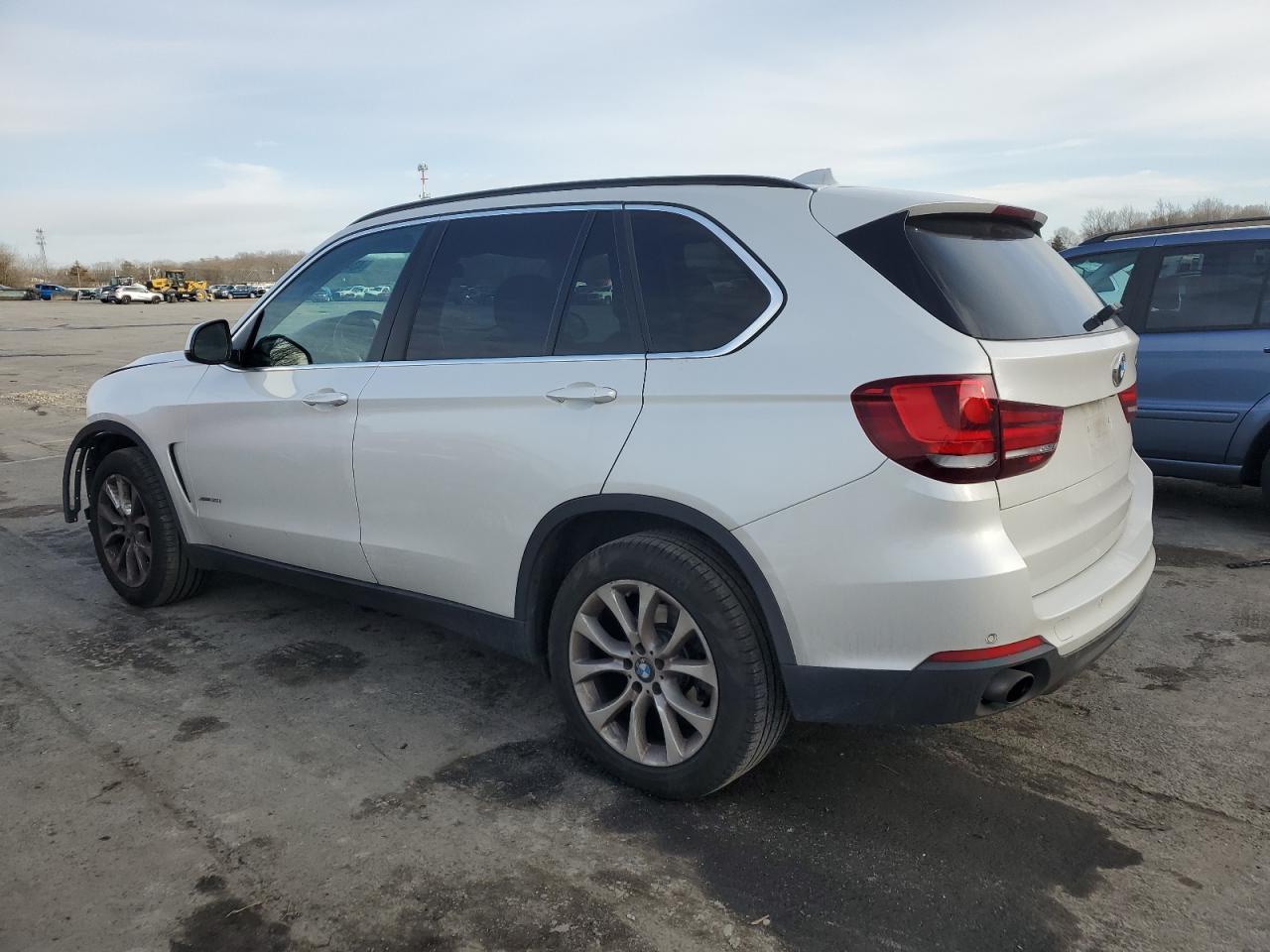 2016 BMW X5 XDRIVE3 - Фото 2