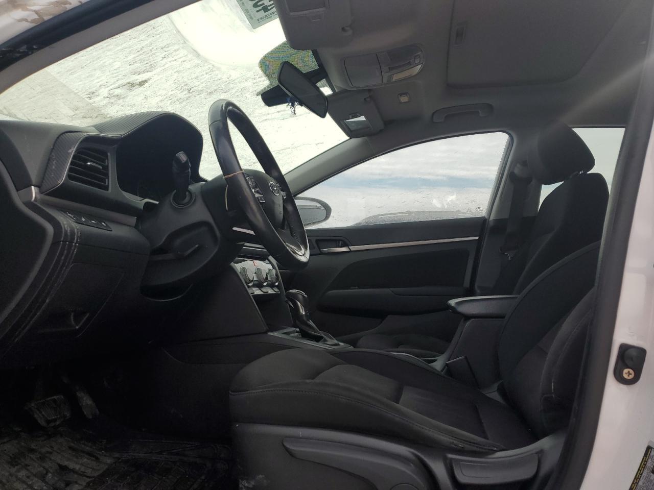 2019 HYUNDAI ELANTRA SE - Фото 7