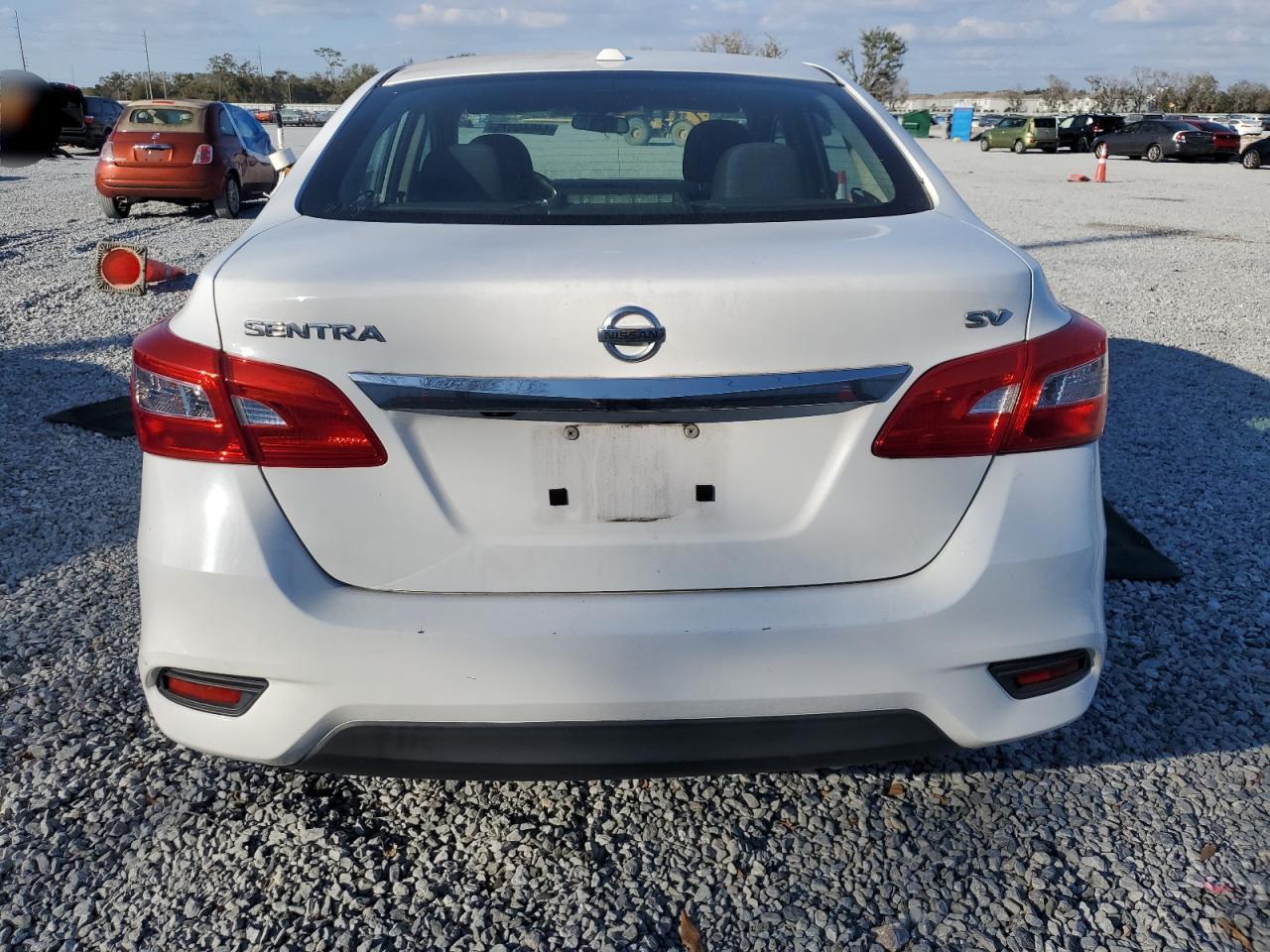 2017 NISSAN SENTRA S - Фото 6