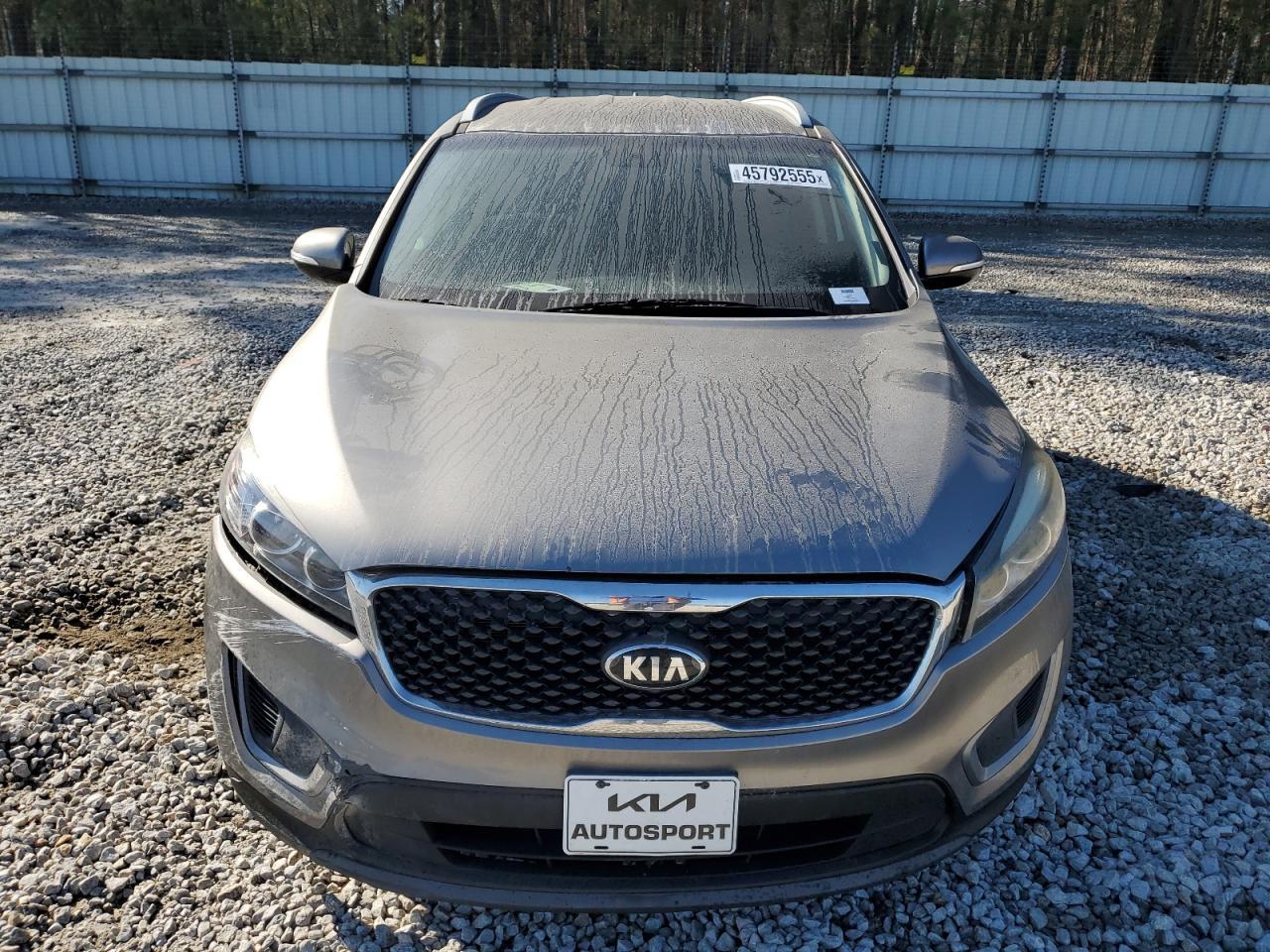 2016 KIA SORENTO LX - Image 5