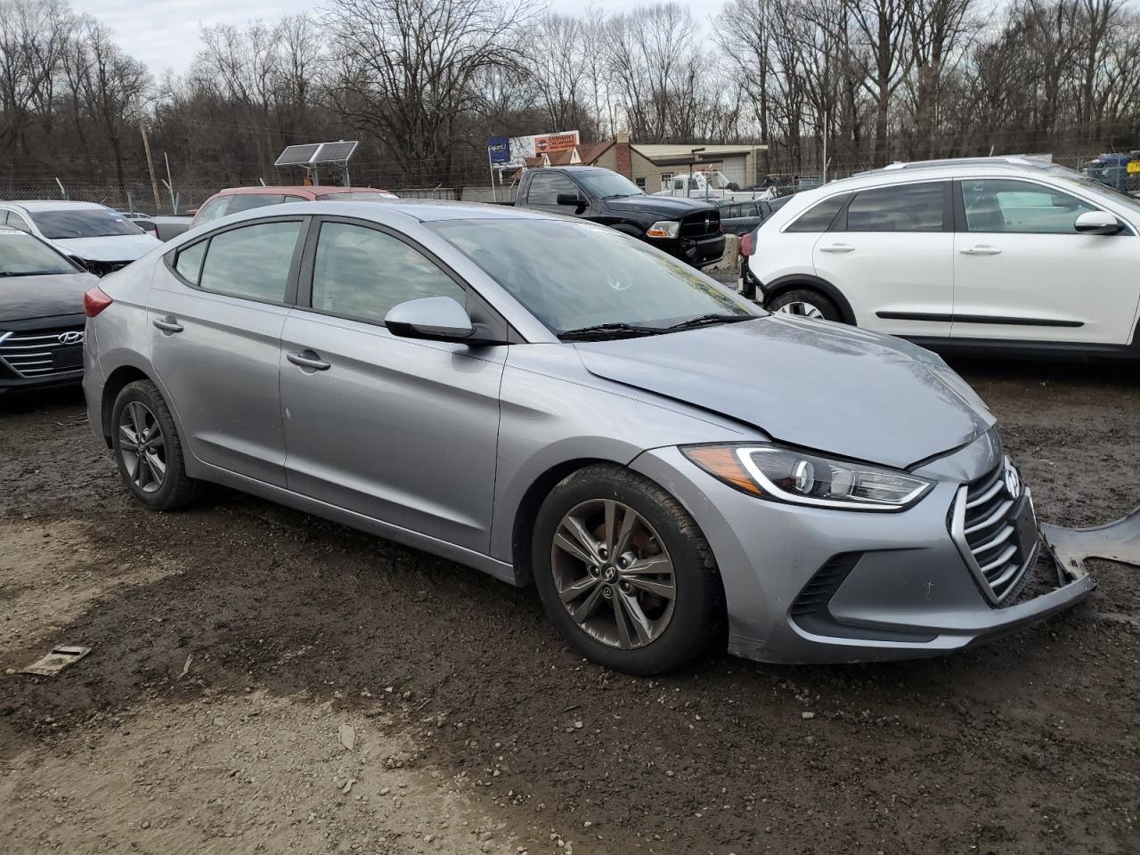 2017 HYUNDAI ELANTRA SE - Image 4