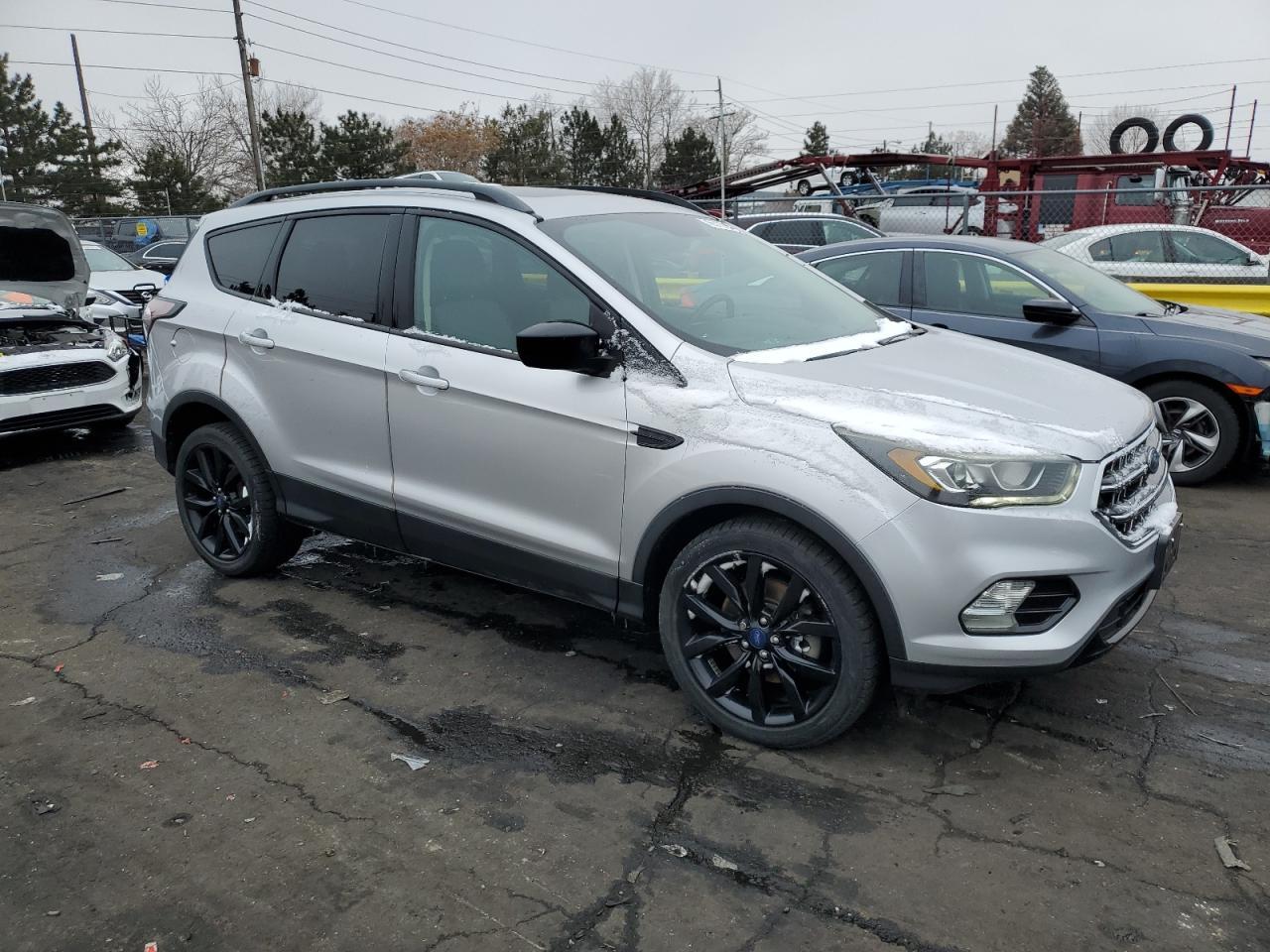 2017 FORD ESCAPE SE - Фото 4