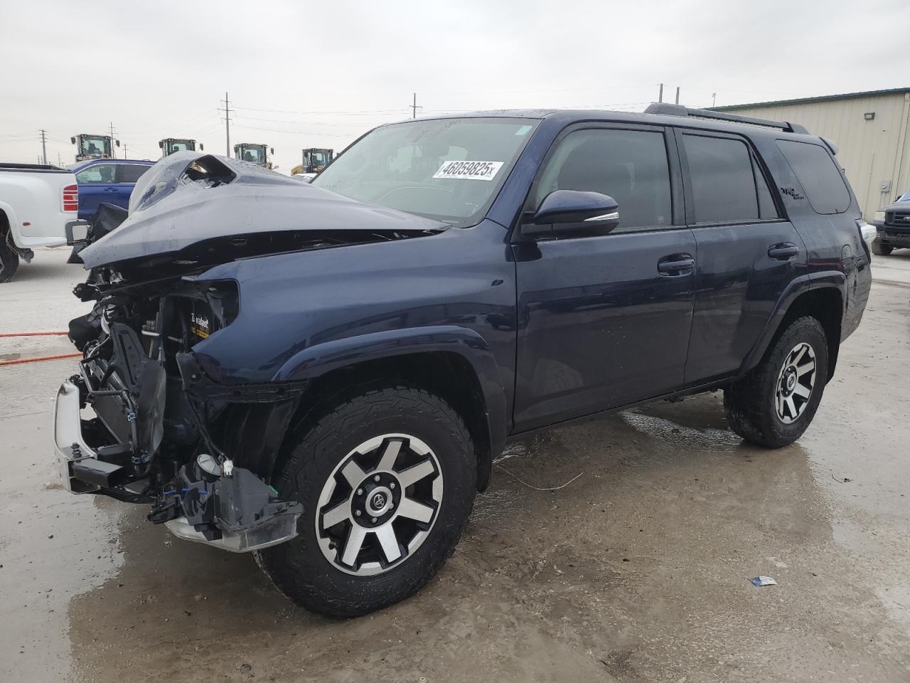2019 TOYOTA 4RUNNER SR