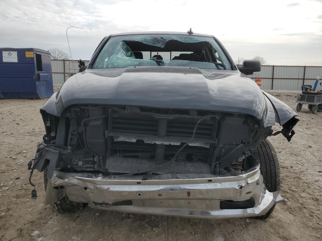 2017 RAM 1500 SLT - Image 5