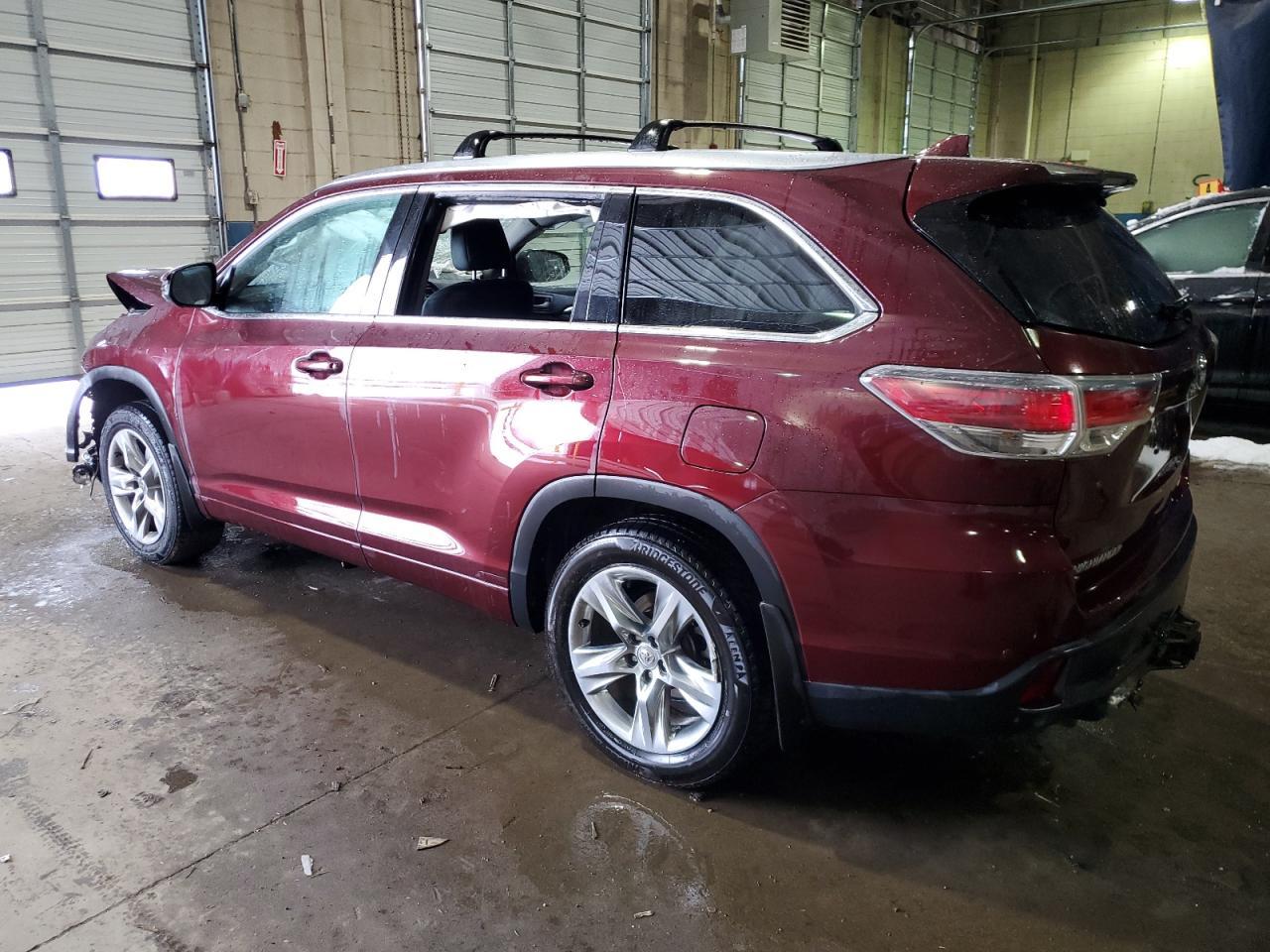 2015 TOYOTA HIGHLANDER - Image 2