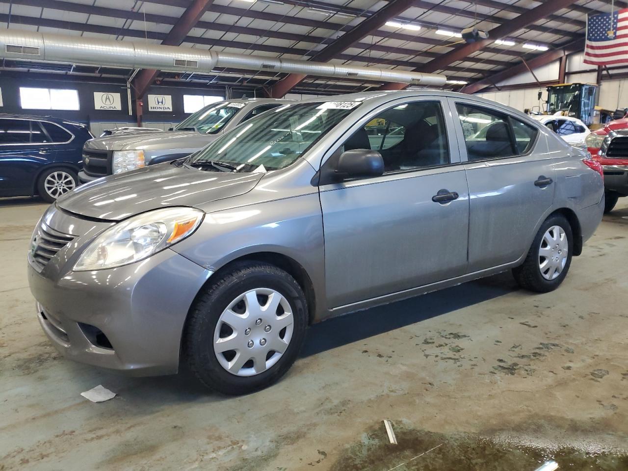 2014 NISSAN VERSA S