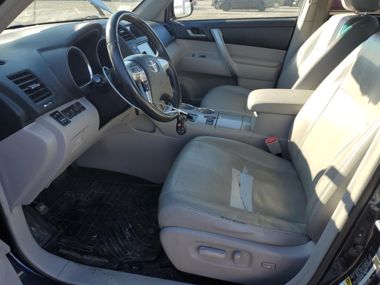 2012 TOYOTA HIGHLANDER - Image 7