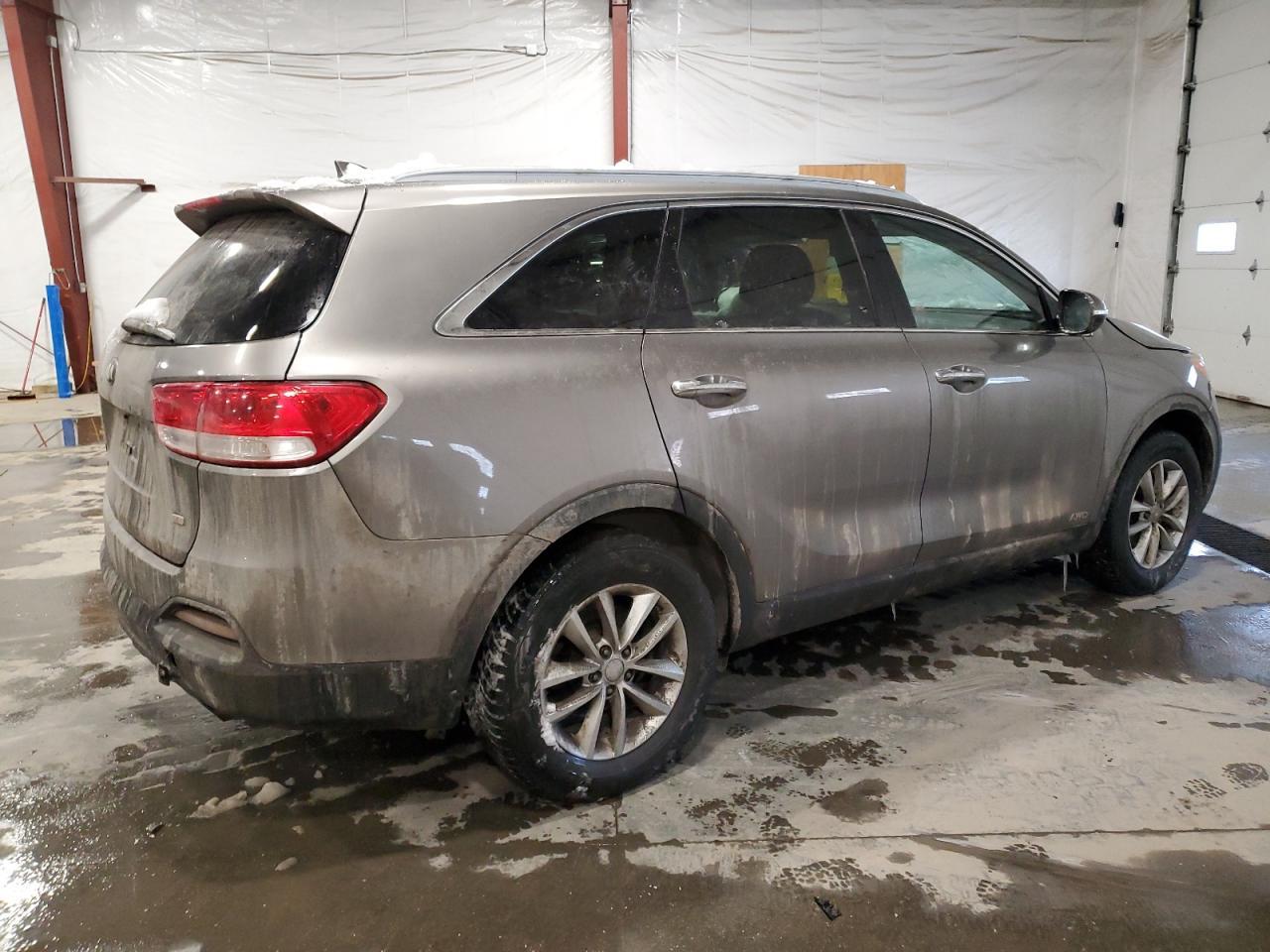 2016 KIA SORENTO LX - Image 3