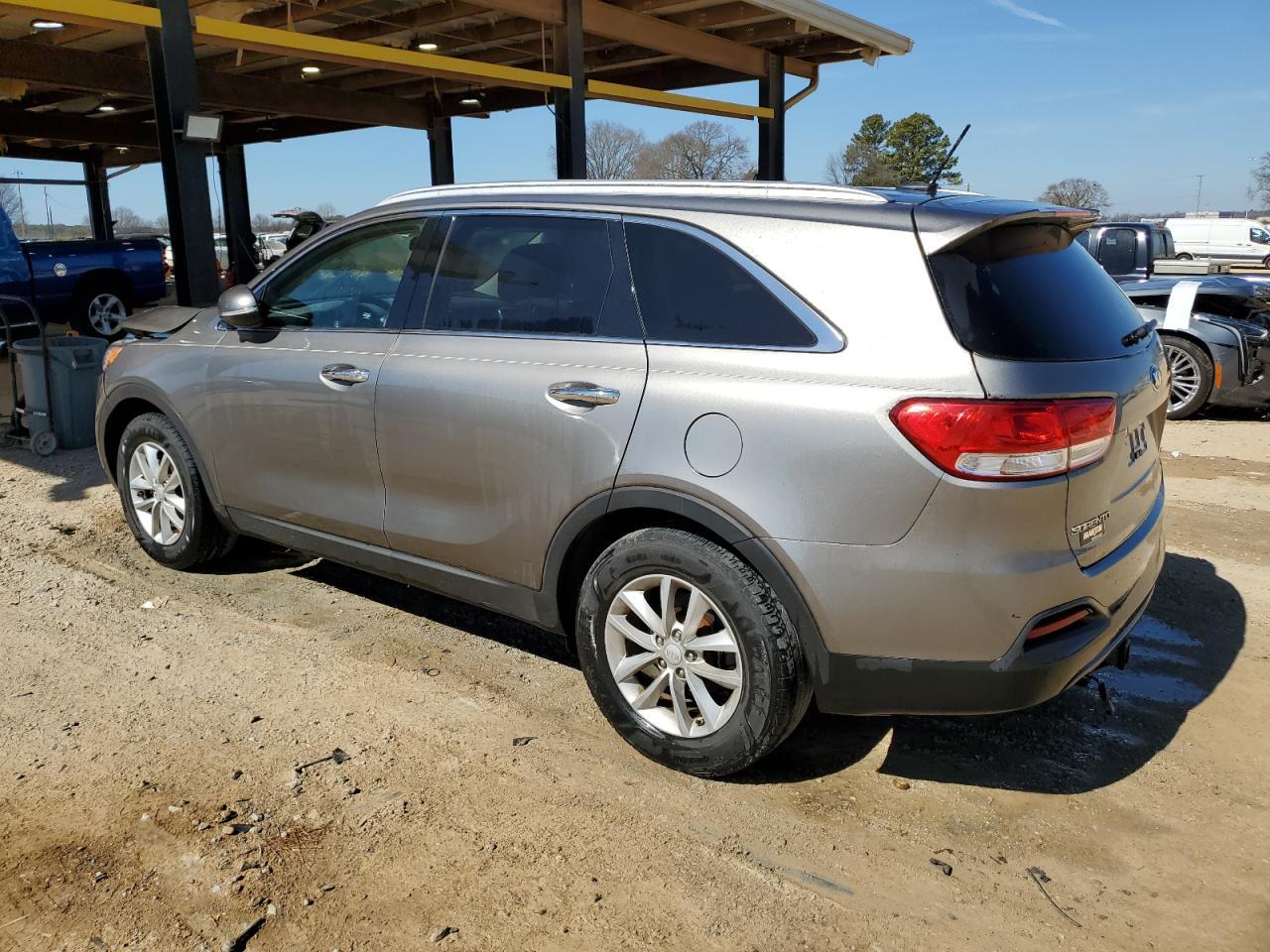 2017 KIA SORENTO LX - Фото 2