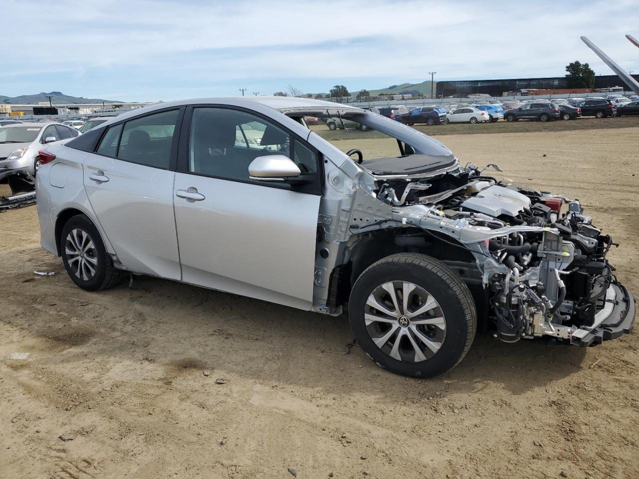 2022 TOYOTA PRIUS PRIM - Фото 4