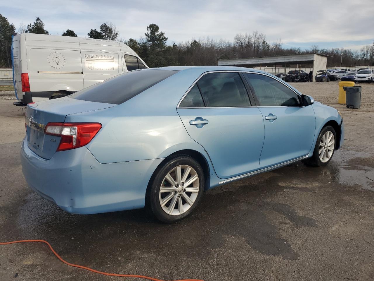 2013 TOYOTA CAMRY L - Фото 3