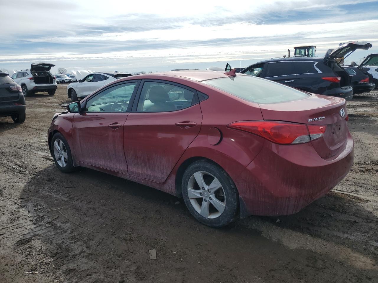 2013 HYUNDAI ELANTRA GL - Image 2