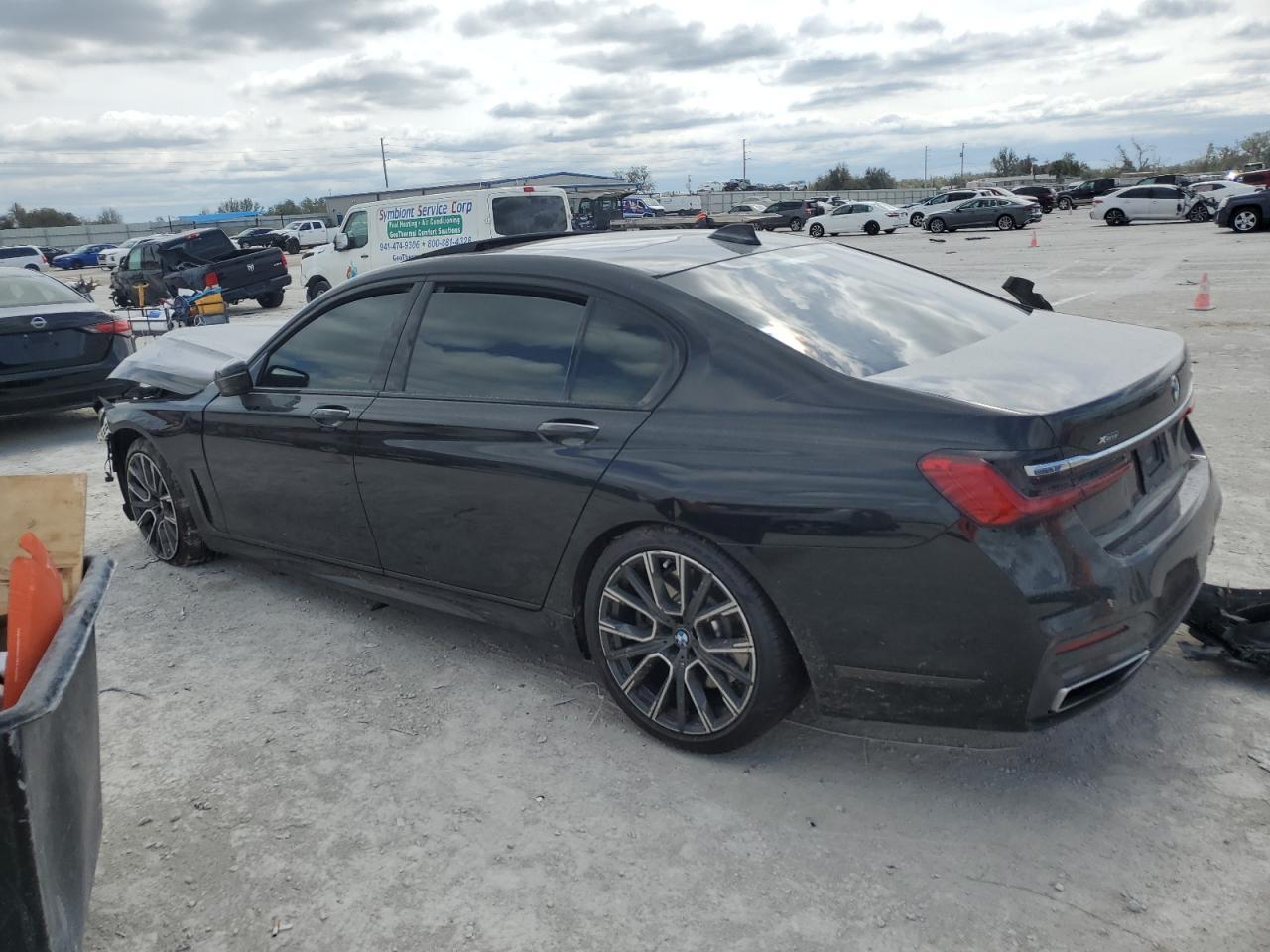 2020 BMW 750 XI - Image 2