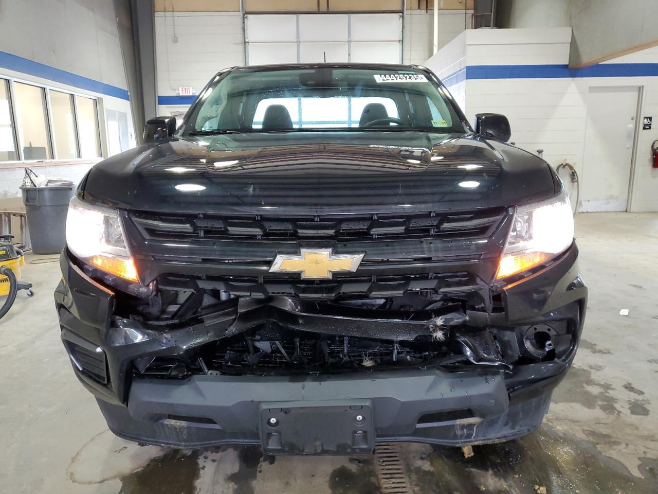 2022 CHEVROLET COLORADO L - Image 5