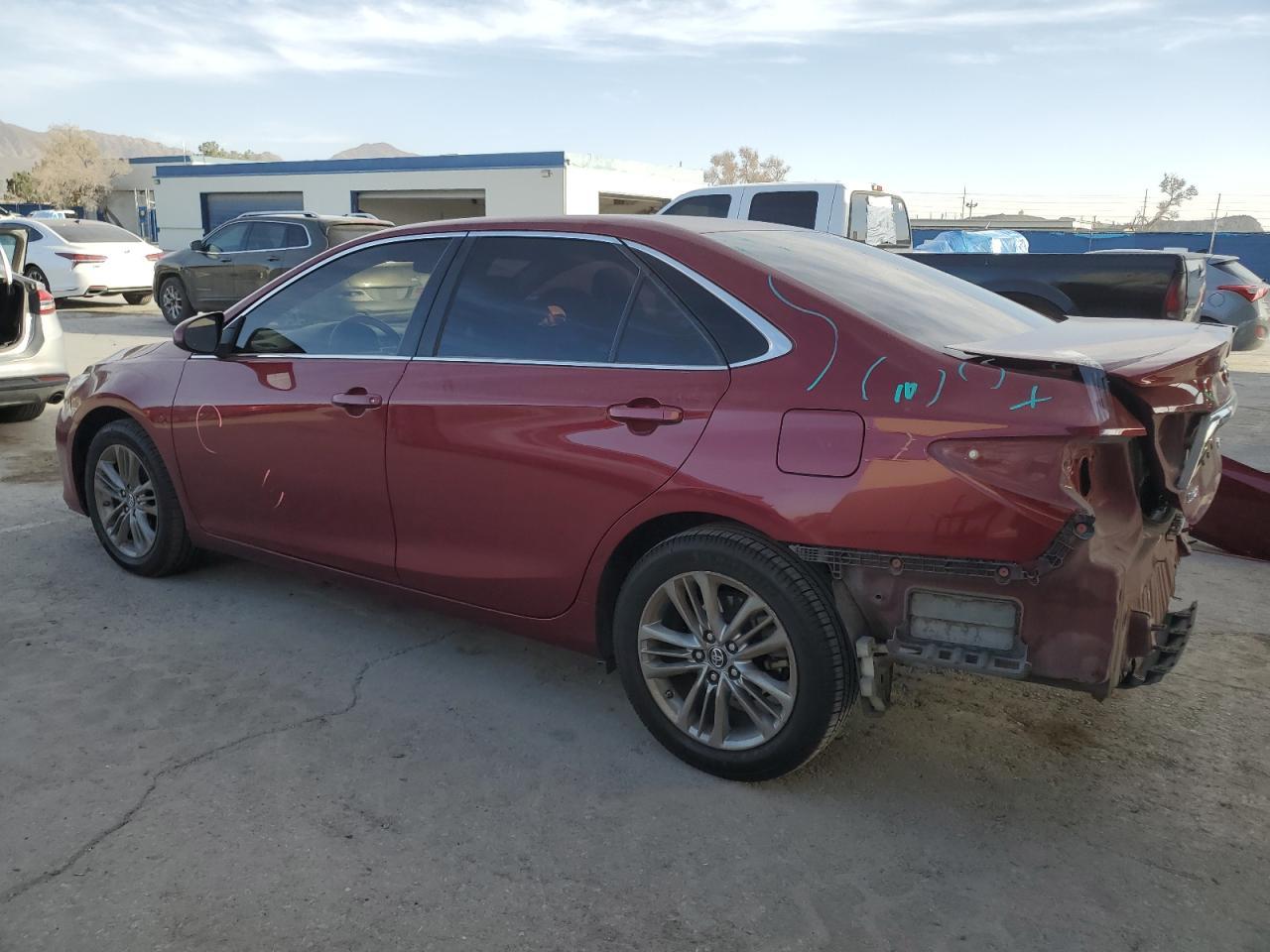 2017 TOYOTA CAMRY LE - Фото 2