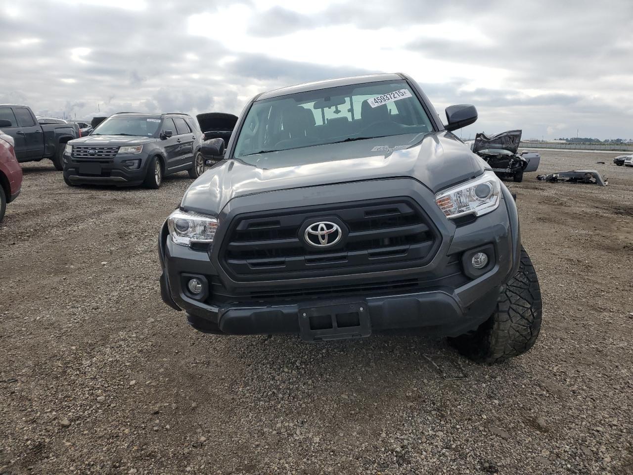 2017 TOYOTA TACOMA DOU - Фото 5