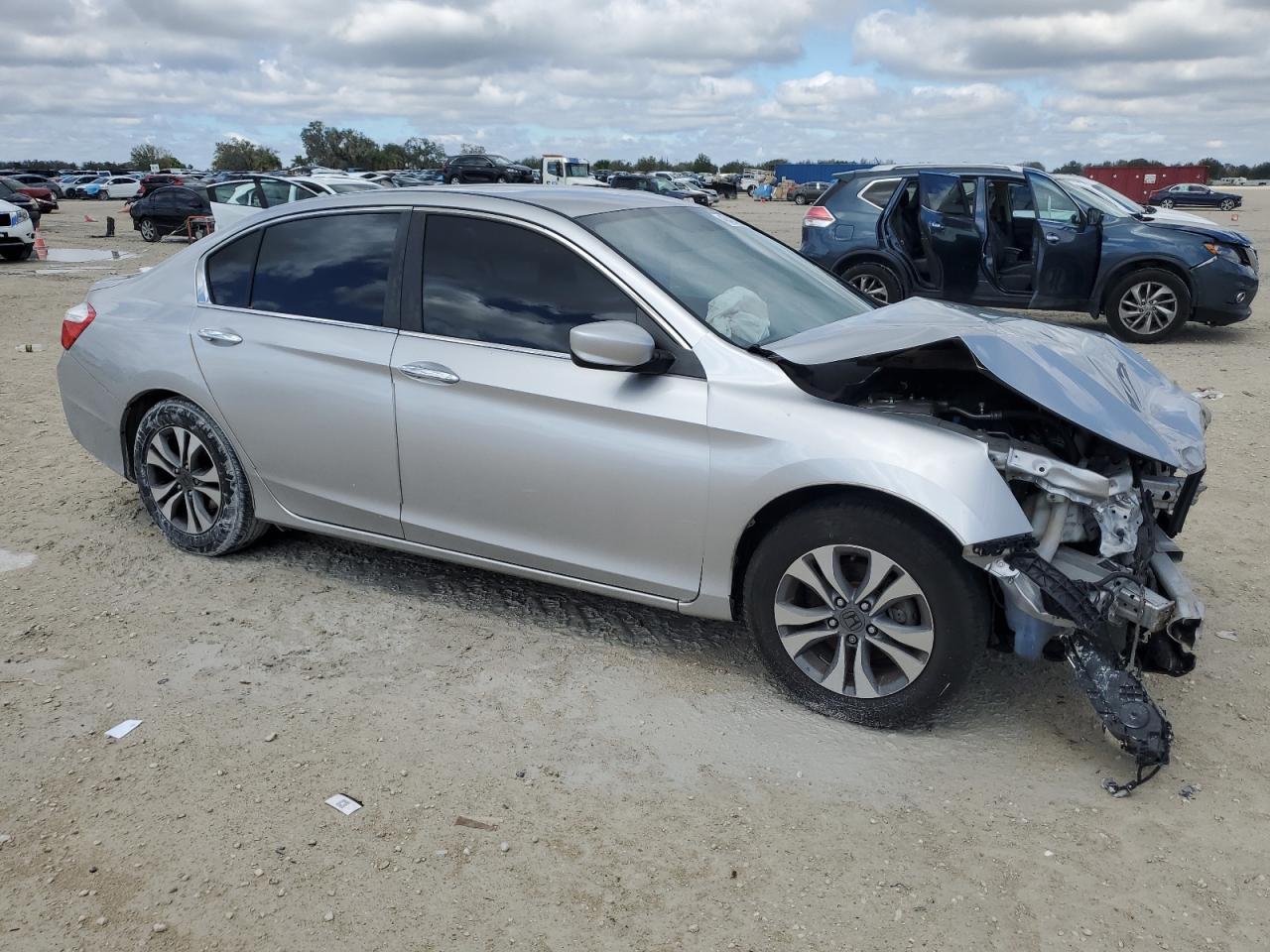 2014 HONDA ACCORD LX - Фото 4