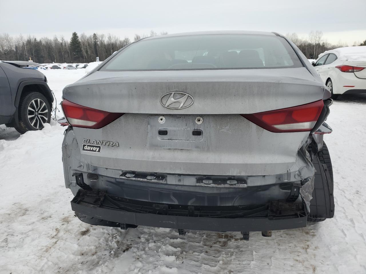 2017 HYUNDAI ELANTRA SE - Image 6