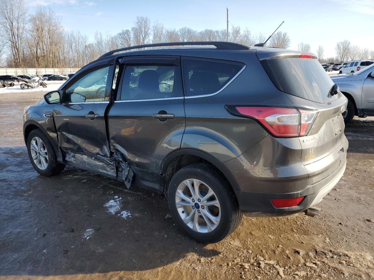 2017 FORD ESCAPE SE - Фото 2