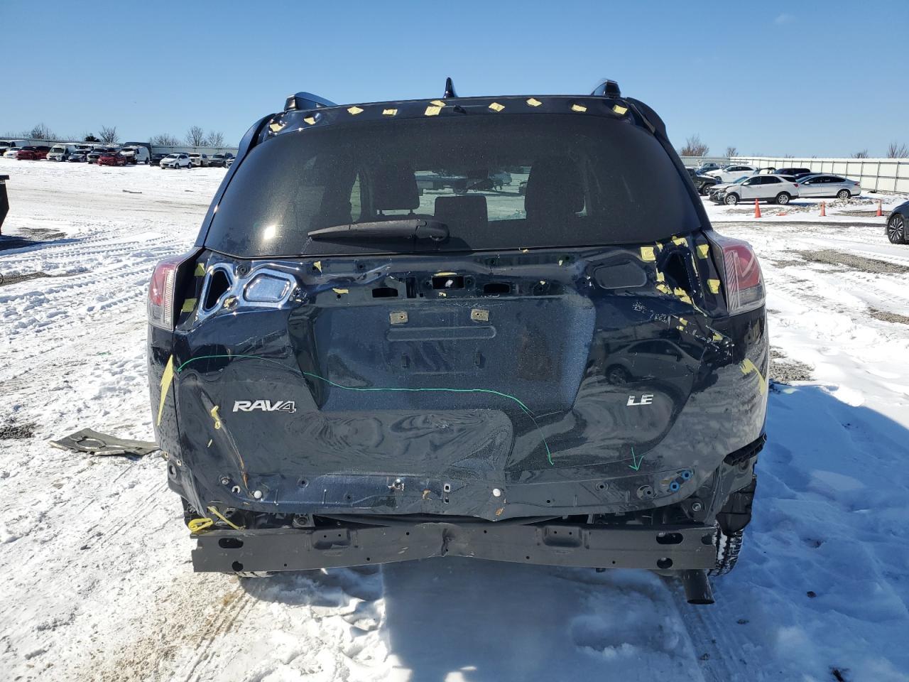 2018 TOYOTA RAV4 LE - Image 6