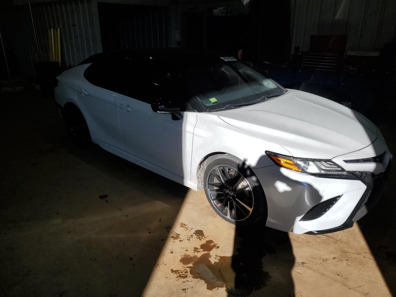 2018 TOYOTA CAMRY XSE - Image 4