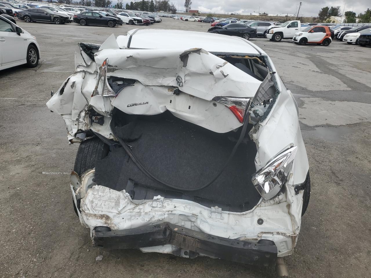 2019 TOYOTA COROLLA L - Фото 6