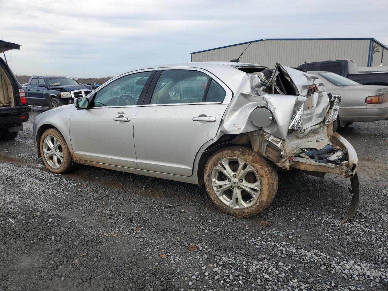 2011 FORD FUSION SEL - Image 2