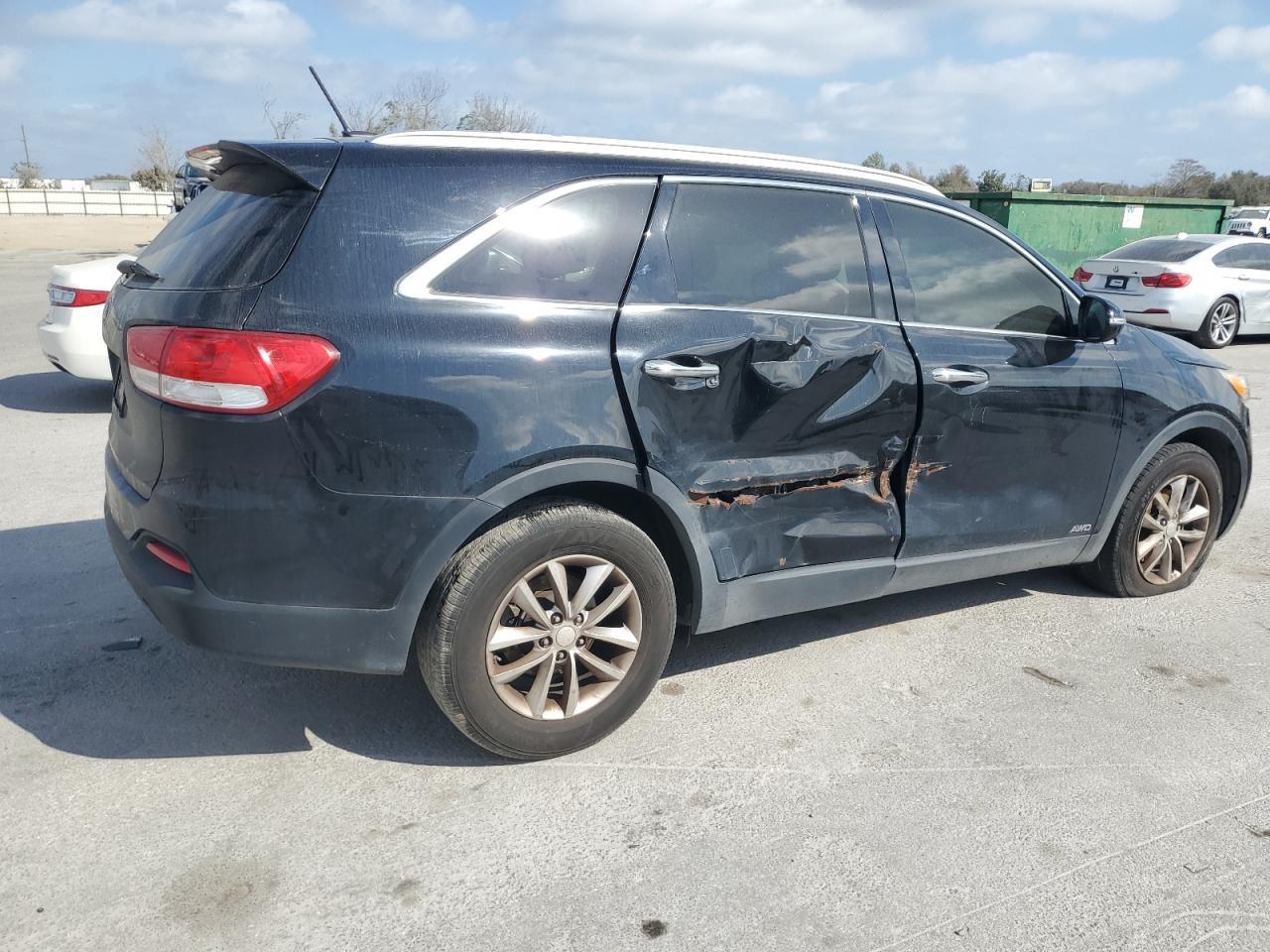 2017 KIA SORENTO LX - Фото 3