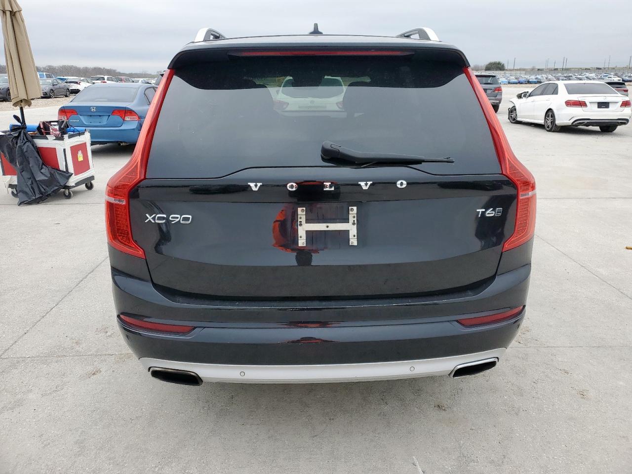 2016 VOLVO XC90 T6 - Image 6