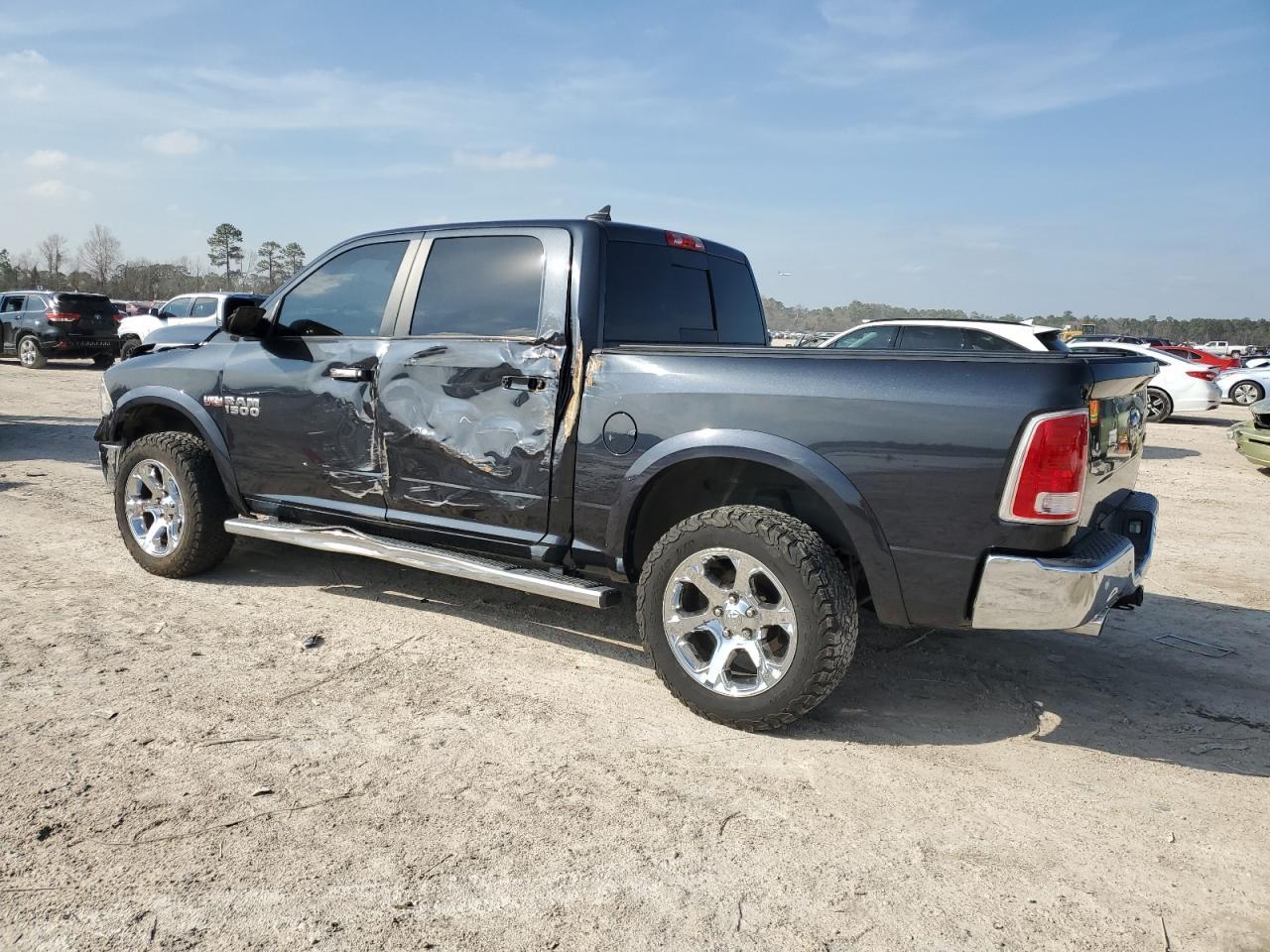 2015 RAM 1500 LARAM - Image 2