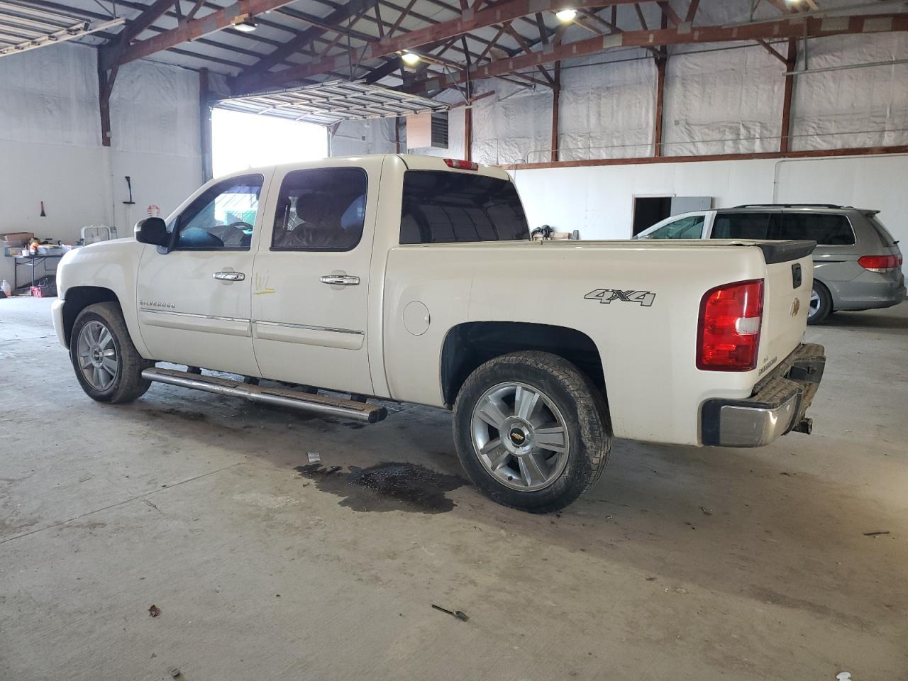 2012 CHEVROLET SILVERADO - Фото 2