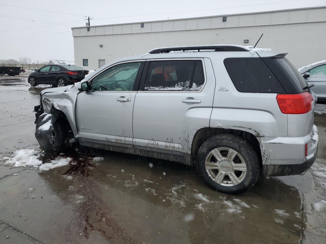 2016 GMC TERRAIN SL - Image 2