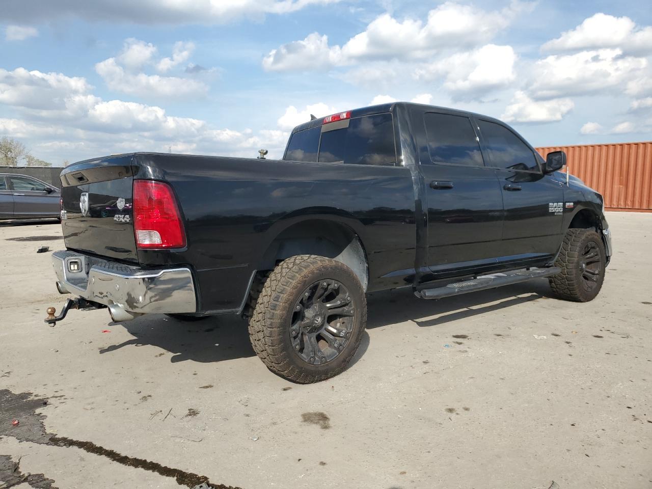 2019 RAM 1500 CLASS - Image 3