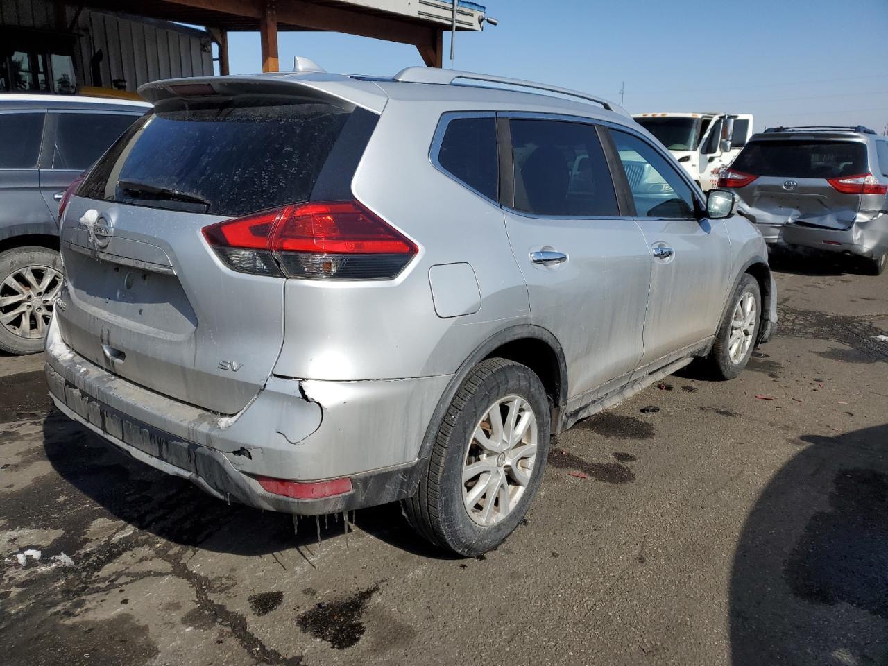 2017 NISSAN ROGUE S - Фото 3