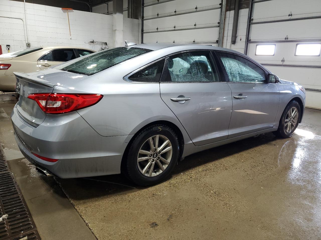 2017 HYUNDAI SONATA SE - Фото 3
