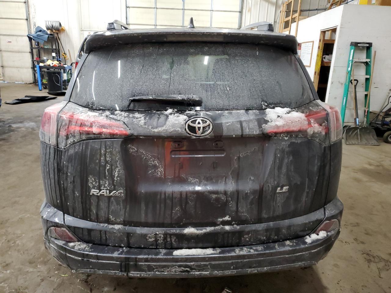 2017 TOYOTA RAV4 LE - Image 6