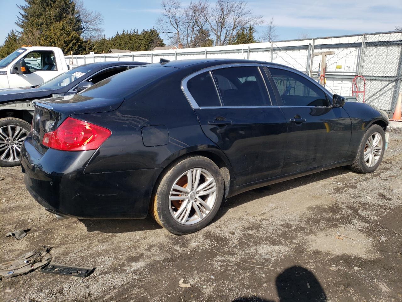 2012 INFINITI G37 BASE - Image 3