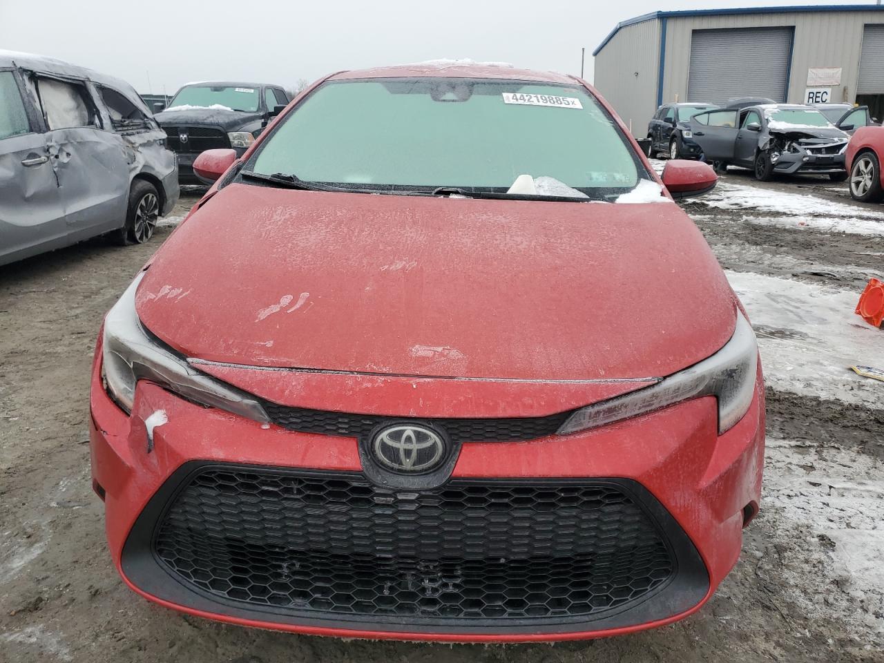 2021 TOYOTA COROLLA LE - Фото 5