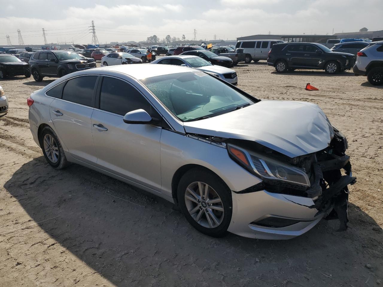2017 HYUNDAI SONATA SE - Фото 4