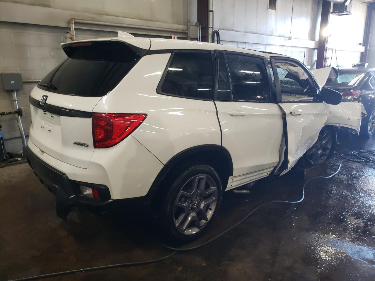 2023 HONDA PASSPORT E - Image 3