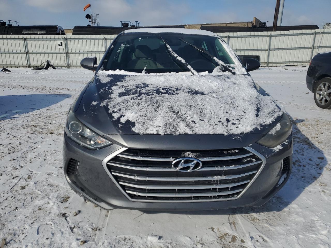 2018 HYUNDAI ELANTRA SE - Image 5