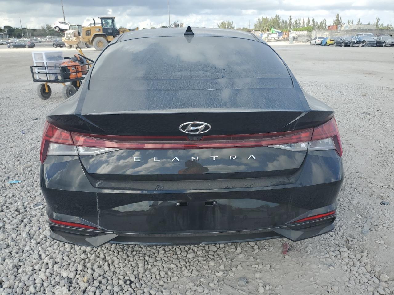 2022 HYUNDAI ELANTRA SE - Фото 6