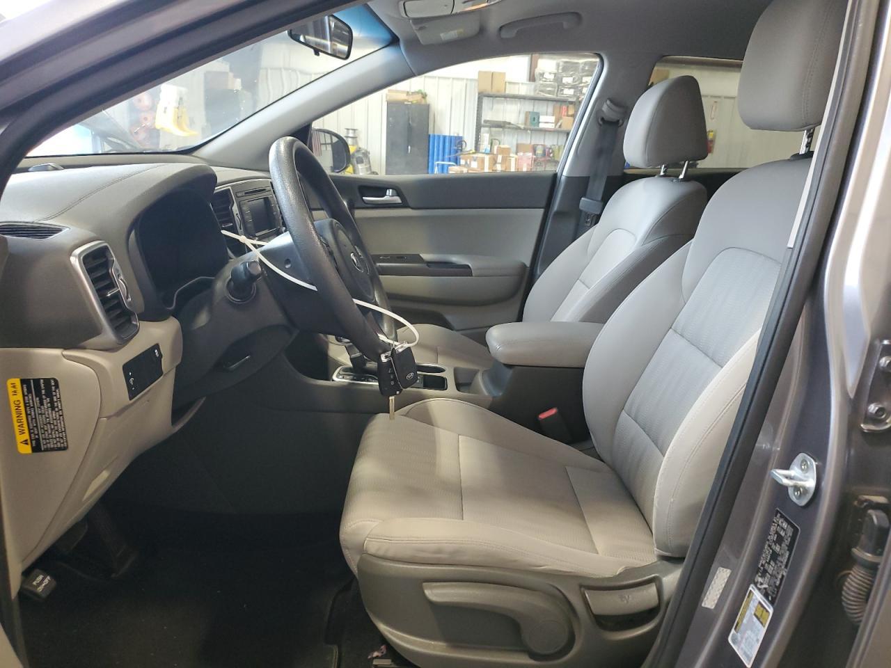 2017 KIA SPORTAGE L - Image 7