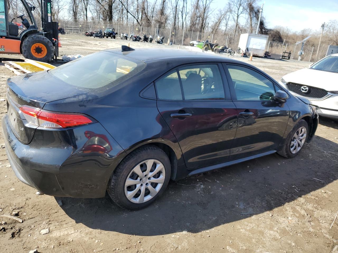 2020 TOYOTA COROLLA LE - Фото 3