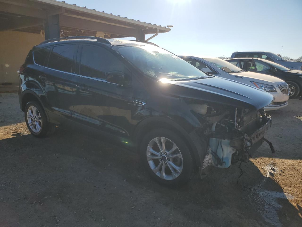 2017 FORD ESCAPE SE - Image 4