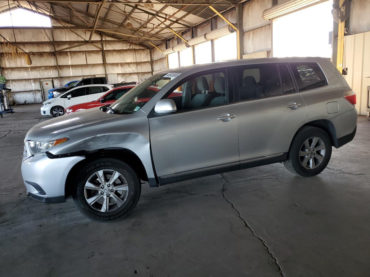 2011 TOYOTA HIGHLANDER