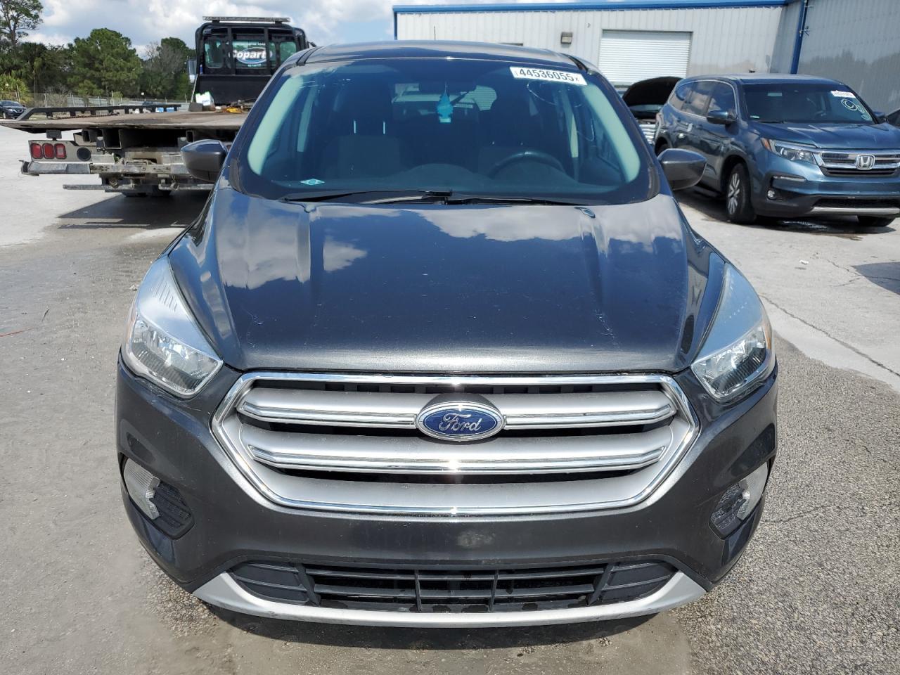2017 FORD ESCAPE SE - Фото 5