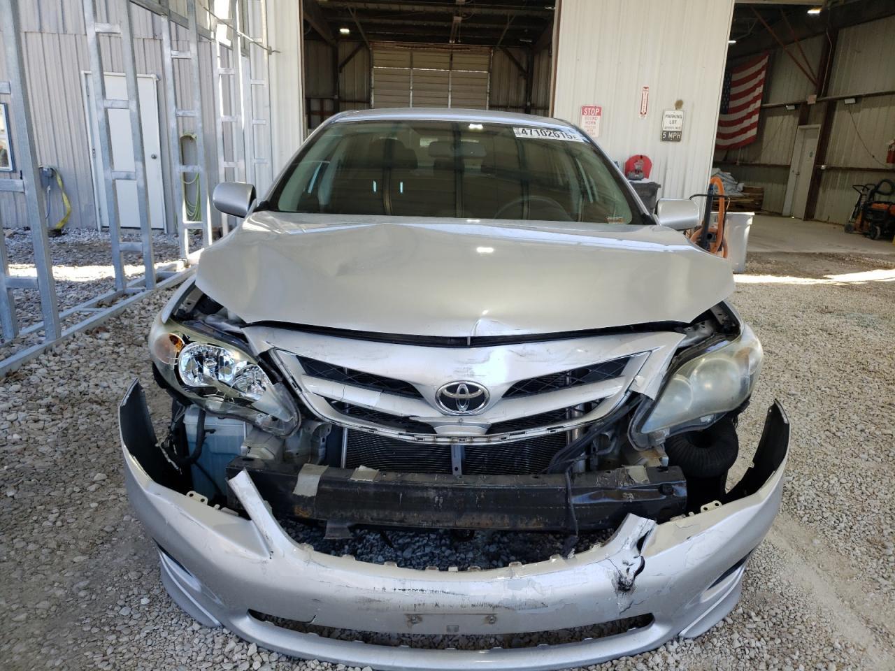 2013 TOYOTA COROLLA BA - Фото 5