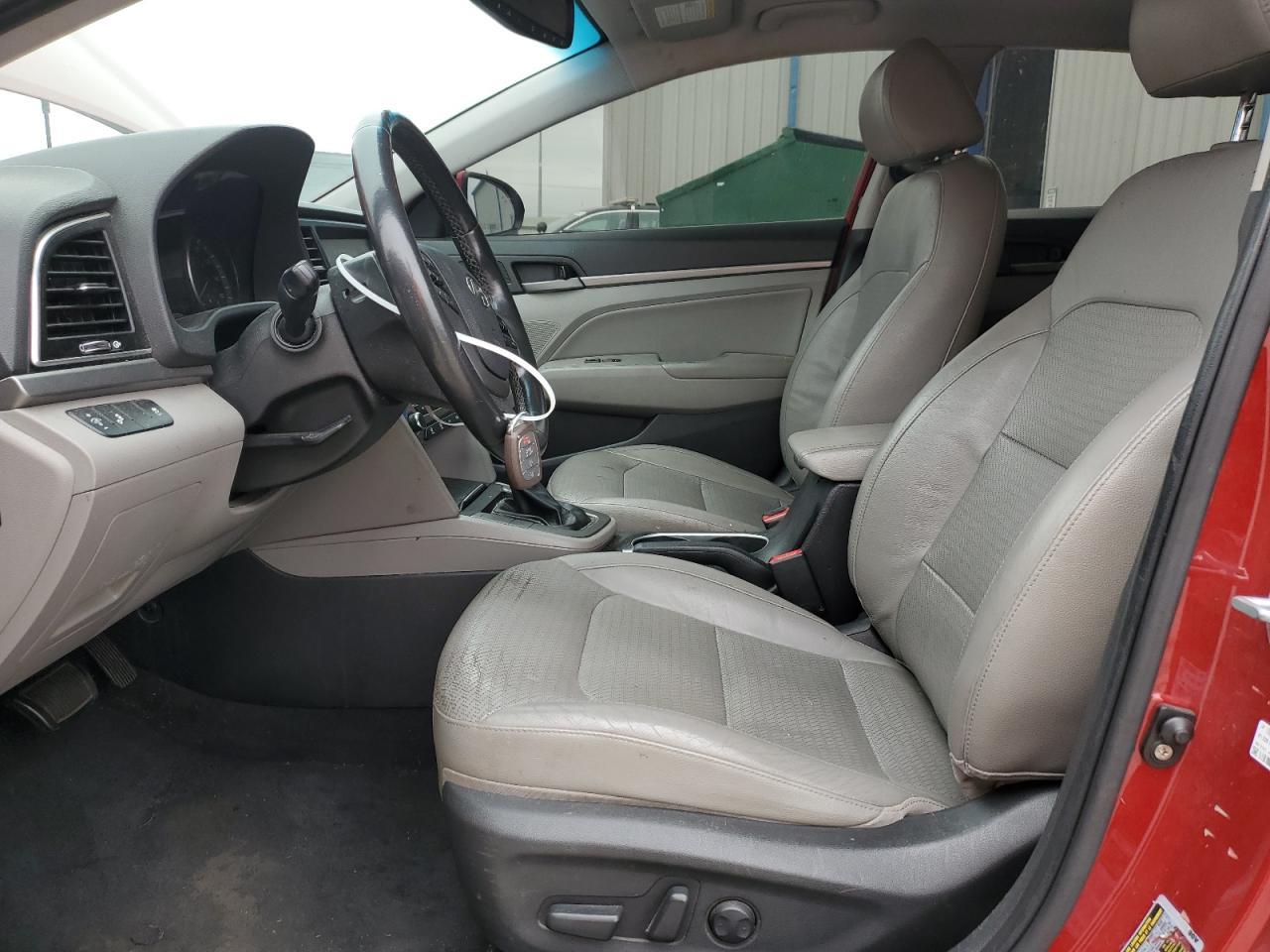 2017 HYUNDAI ELANTRA SE - Фото 7